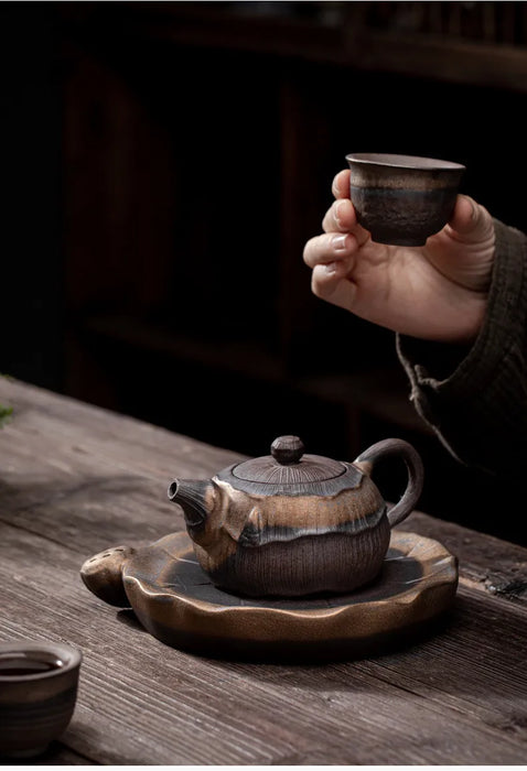 Japanese‑Style Gilt Iron‑Glaze Ceramic Teapot 250ml – Handmade Pu'er & Oolong Teaware